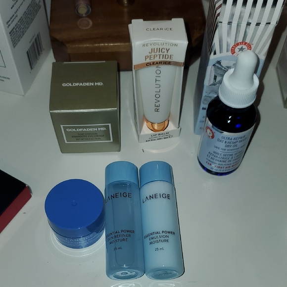 Skincare Bundle - Picture 1 of 5